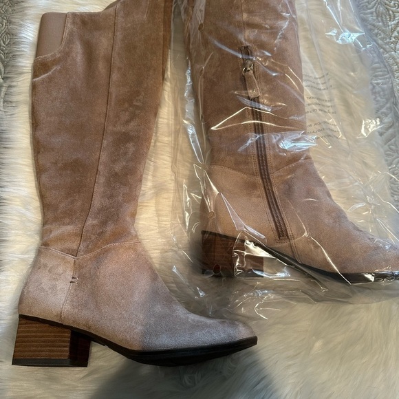 Dr. Scholls Sz 7.5 putty tall shaft comfort boot NWT - Picture 4 of 12